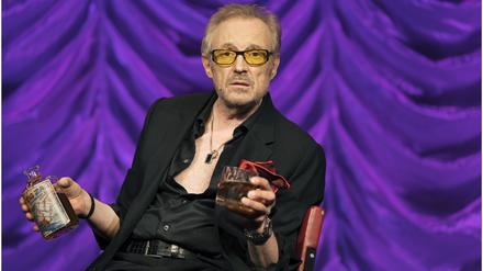 Alten Menschen sagt Josef Hader „Hormonmangel“ und Pessimismus nach. Er selbst steckt voller Hoffnung.