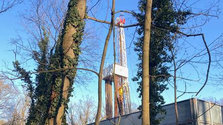 Der Bohrturm in Spandau. 