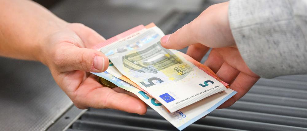 Im Jahr 2022 hatte die Inflation im Jahresmittel mit 6,9 Prozent das höchste Niveau seit der Wiedervereinigung erreicht.