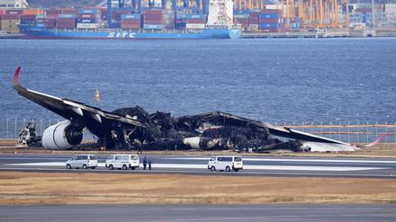Auf dem Flughafen Haneda in Tokio waren Anfang Januar zwei Flugzeuge kollidiert.
