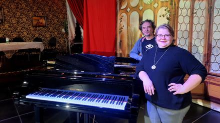 Stephan Wapenhans und Jana Franzke von der „Grünen Bühne“ in Hellersdorf.