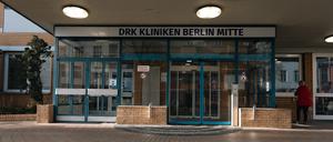 Außenansicht der DRK Kliniken Berlin Mitte in der Drontheimer Straße.