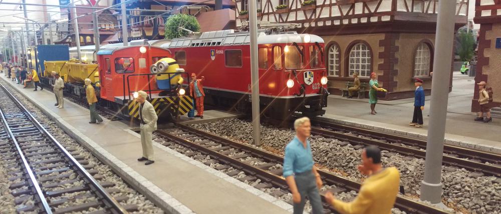 Im Kleinen sieht die Welt sehr viel freundlicher aus. Und die Bahn fährt auch immer pünktlich.