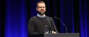 Nach dem überraschenden Tod von Hertha-Präsident Kay Bernstein wird Vize-Präsident Fabian Drescher als Interims-Präsident des Fußball-Zweitligisten fungieren.