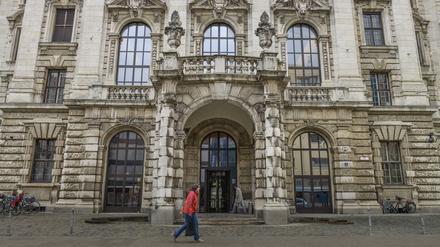Oberlandesgericht, Prielmayerstrasse, München