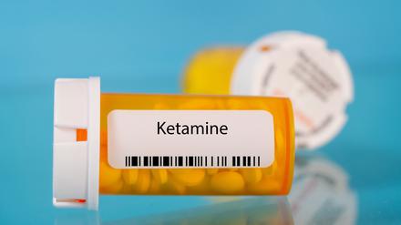 Ketamin wird oft als Partydroge missbraucht. 