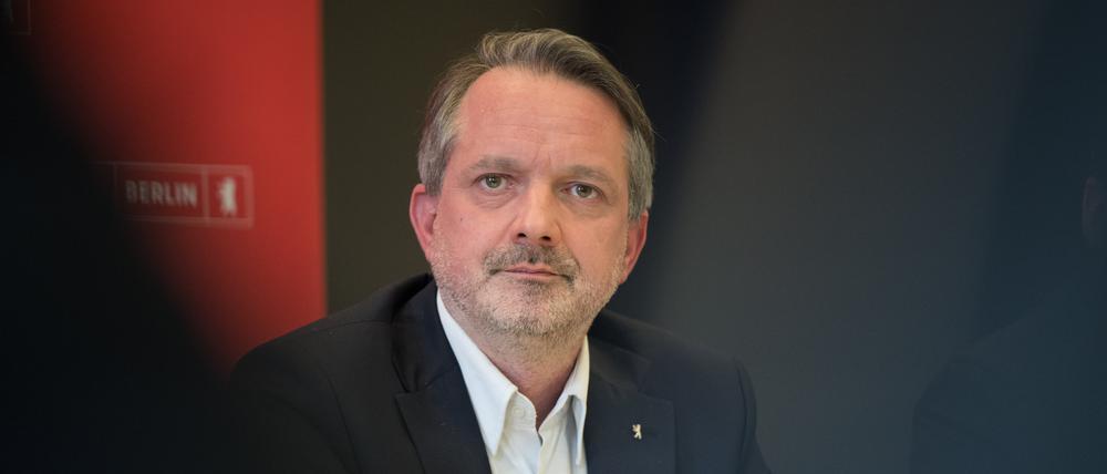 Mark Seibert. 