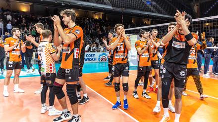 Applaus für ein schweres Spiel gegen die Gäste aus Piacenza, die zu den besten Teams der Welt gehören. 