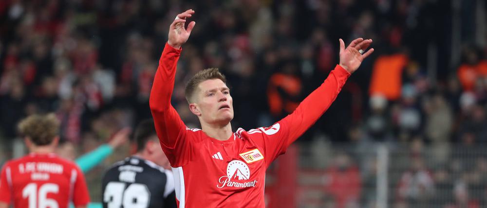Kevin Behrens vom 1. FC Union ist nach einer vergebenen Torchance enttäuscht (Archivbild).