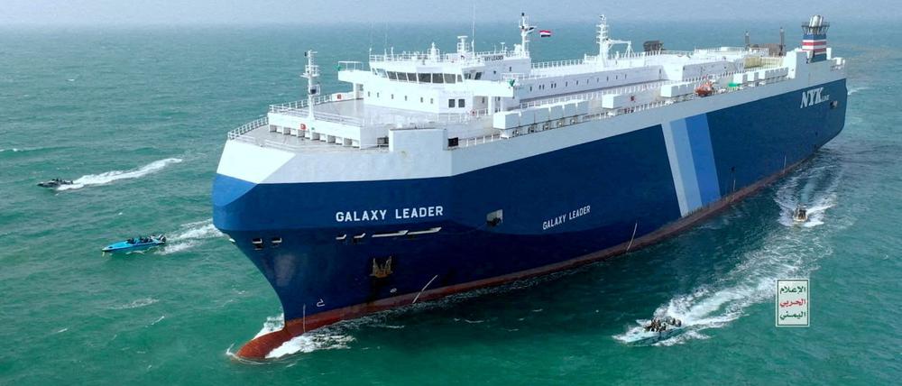 Der Autofrachter „Galaxy Leader“ wurde im November per Helikopter von Huthi-Rebellen gekapert.