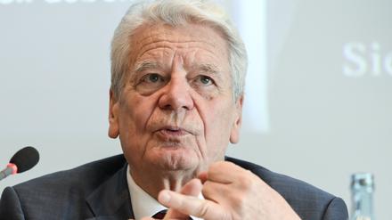 Joachim Gauck, Bundespräsident a.D., beliebter denn je.