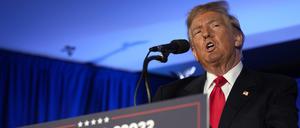Donald Trump spricht bei einer Wahlkampfveranstaltung in Portsmouth, New Hampshire.