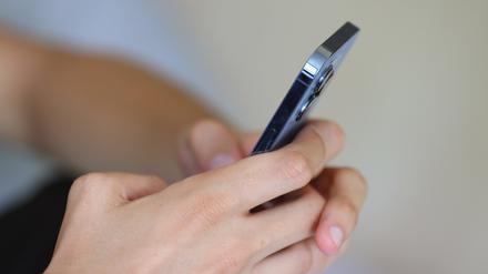 Ach die Gesellschafts-Mitte in Deutschland übt laut einer Studie des Meinungsforschungsinstituts „forsa“  Kritik an etablierten Medien.