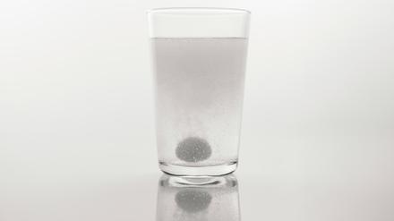 Brausetabletten werden als Supplemente oder Arzneimittel gerne gekauft. Eine Studie, in der 72 Produkte untersucht wurden, zeigt den geringen gesundheitlichen Nutzen auf.
