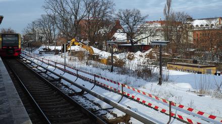 Bahnhof Berlin-Schöneweide im Schnee.