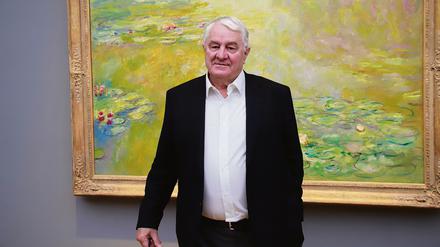 Hasso Plattner vor Monets Seerosen in seinem Museum Barberini am Alten Markt in Potsdam.
