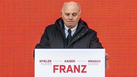Uli Hoeneß bei der Gedenkfeier für Franz Beckenbauer in der Allianz-Arena. 