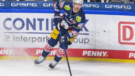 Topscorer der Eisbären. Marcel Noebels in Aktion. Am Sonntag spielen die Berliner gegen Frankfurt (14 Uhr).