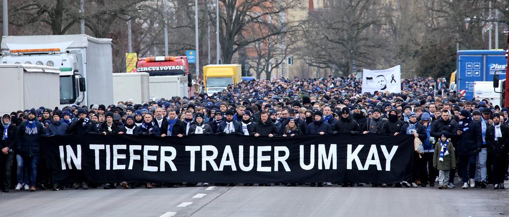 7000 Fans zogen vor dem Spiel gegen Düsseldorf zum Olympiastadion.