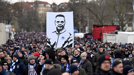 Trauermarsch der Fans und Ultras für den verstorbenen Präsidenten Kay Bernstein Hertha BSC.
