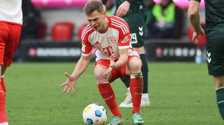 Joshua Kimmich scheint die Welt nicht mehr zu verstehen.
