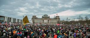 Nach der Demonstration gegen Rechtsextremismus liegen die Teilnehmerzahlen von Polizei und Veranstaltern weit auseinander. 