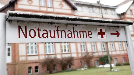 Klinken in Not. Das Universitätsklinikum in Neuruppin hat jüngst zwei Fachabteilungen dicht gemacht. 