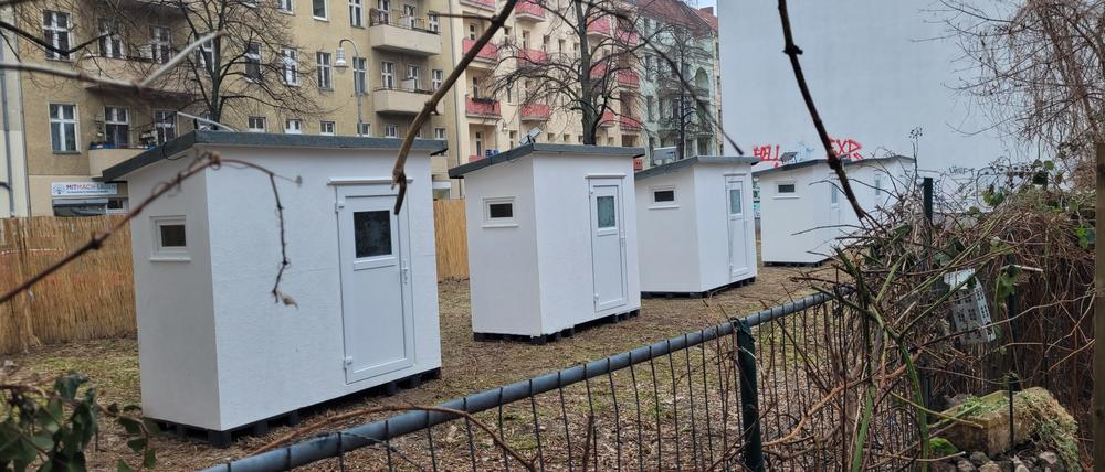 Die sechs Boxen stehen auf einer bisherigen Brachfläche in der Hertzbergstraße.