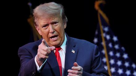 Eine Anhörung im Verleumdungsprozess gegen Trump verschiebt sich. 