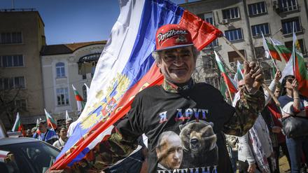 April 2022: Einige Monate nach Russlands Großinvasion gingen in Sofia Ultranationalisten und Russophile auf die Straße.