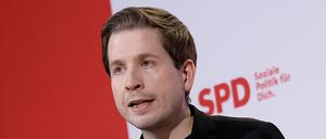 Der SPD-Generalsekretär Kevin Kühnert positioniert sich zur aktuellen Mindestlohndebatte.