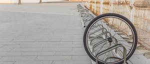 Schön war’s. Fast 30.000 Fahrraddiebstähle pro Jahr werden bei der Polizei angezeigt.
