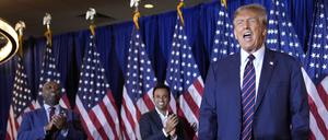 Donald Trump, Bewerber um die Präsidentschaftskandidatur der Republikaner und ehemaliger Präsident der USA, bei der Vorwahl-Part in New Hampshire.