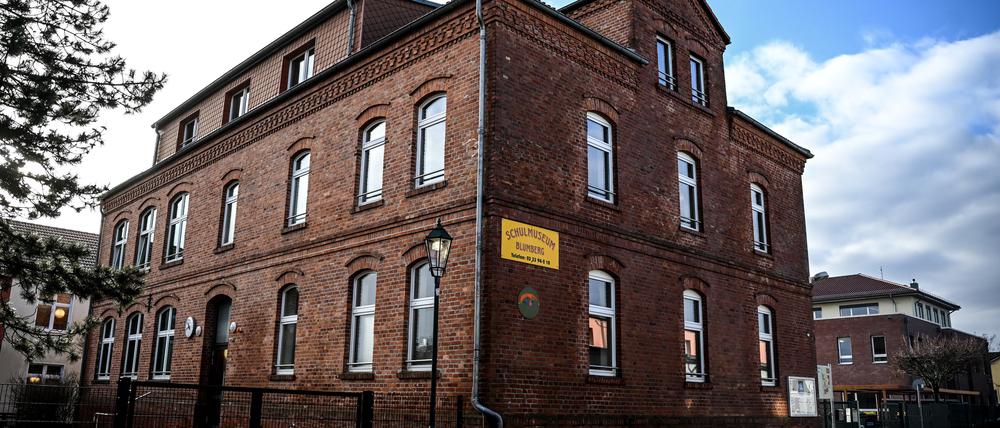 24.01.2024, Brandenburg, Ahrensfelde-Blumberg: Aussenaufnahme der Grund- und Oberschule Blumberg.