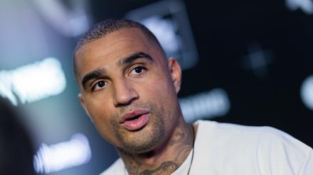 Kevin-Prince Boateng sieht nicht nur Deutschland auf einem gefährlichen Weg.