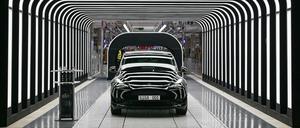 Das Model Y in der deutschen Teslafabrik „Gigafactory“ in Grünheide.
