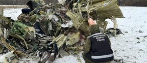 Die Überbleibsel des abgestürzten Flugzeugs am 24. Januar.