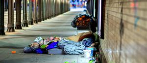 Die Existenzen am Rande der Gesellschaft werden nicht offiziell erfasst - es gibt nur Schätzungen wie viele Menschen bundesweit auf der Straße leben.