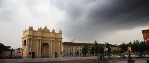 Unwetter am Brandenburger Tor in Potsdam, Gewitter, 13.06.2020 Foto: Sebastian Gabsch