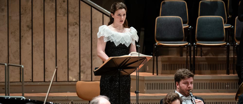 Die Sopranistin Liv Redpath am 25. Januar 2024 beim Konzert mit den Berliner Philharmonikern 