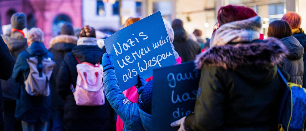 Im Januar demonstratierten in Deutschland viele Menschen, darunter auch etliche Kinder mit ihren Eltern, gegen Neue Rechte,