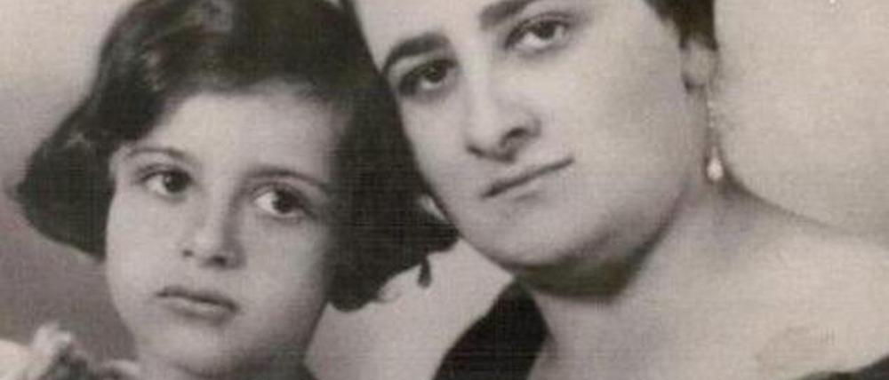 Helga und Gertrud Kirsch in Berlin in den späten Zwanzigerjahren.