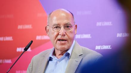 Gregor Gysi (Die Linke) spricht während einer Pressekonferenz. (Archivbild)