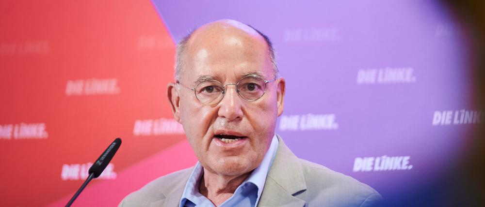 Gregor Gysi (Die Linke) spricht während einer Pressekonferenz. (Archivbild)