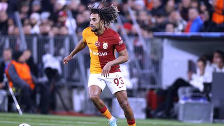 Sacha Boey kommt von Galatasaray Istanbul zum FC Bayern München.