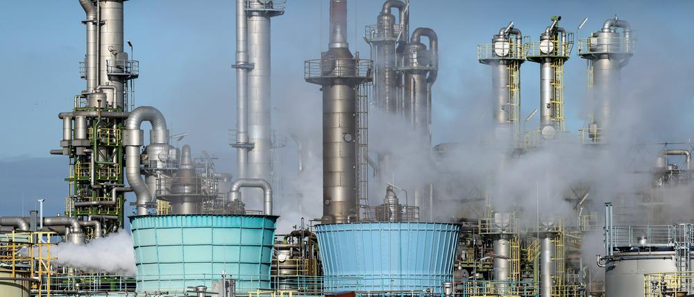 Industrieanlage im Chemiepark, OQ Chemicals Werk Ruhrchemie. 