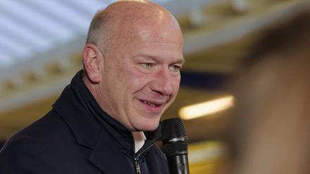 Kai Wegner ist sauer auf die Gewerkschaft Verdi.