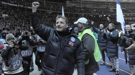 Held für einen Abend. Rainer Widmayer musste im Dezember 2011 für den entlassenen Cheftrainer Markus Babbel einspringen und führte Hertha ins Viertelfinale des DFB-Pokals.