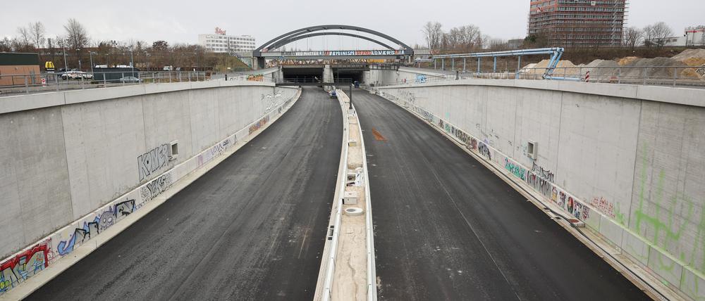 Blick auf die Baustelle der A100 oberhalb der Hatun-Sürücü-Brücke.