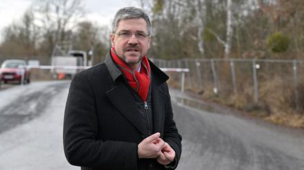 Potsdam, 23.01.2024, Lokales, Mike Schubert, Krampnitz, Jahresauftakt-Pressekonferenz Krampnitz, Foto: Ottmar Winter PNN ACHTUNG: Foto ist ausschließlich für redaktionelle Berichterstattung der PNN und des TGSP! Eine kommerzielle Nutzung, z.B. Werbung, ist ausgeschlossen. Die Weitergabe an nicht autorisierte Dritte, insbesondere eine weitergehende Vermarktung über Bilddatenbanken, ist unzulässig.